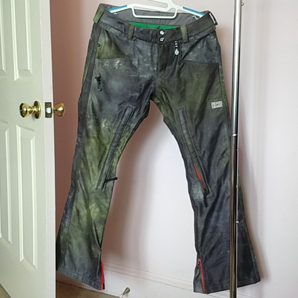 Volcom Skinny fit snowpants